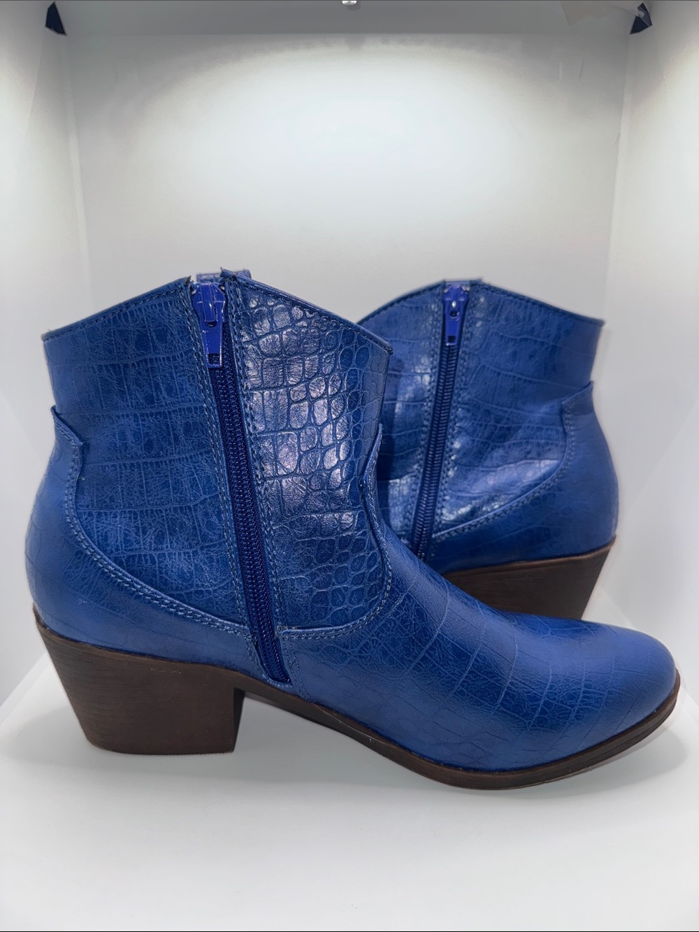 True Craft Winnie Western Ankle Boots Blue Croc Print Women’s 8 Boho - Picture 4 of 10